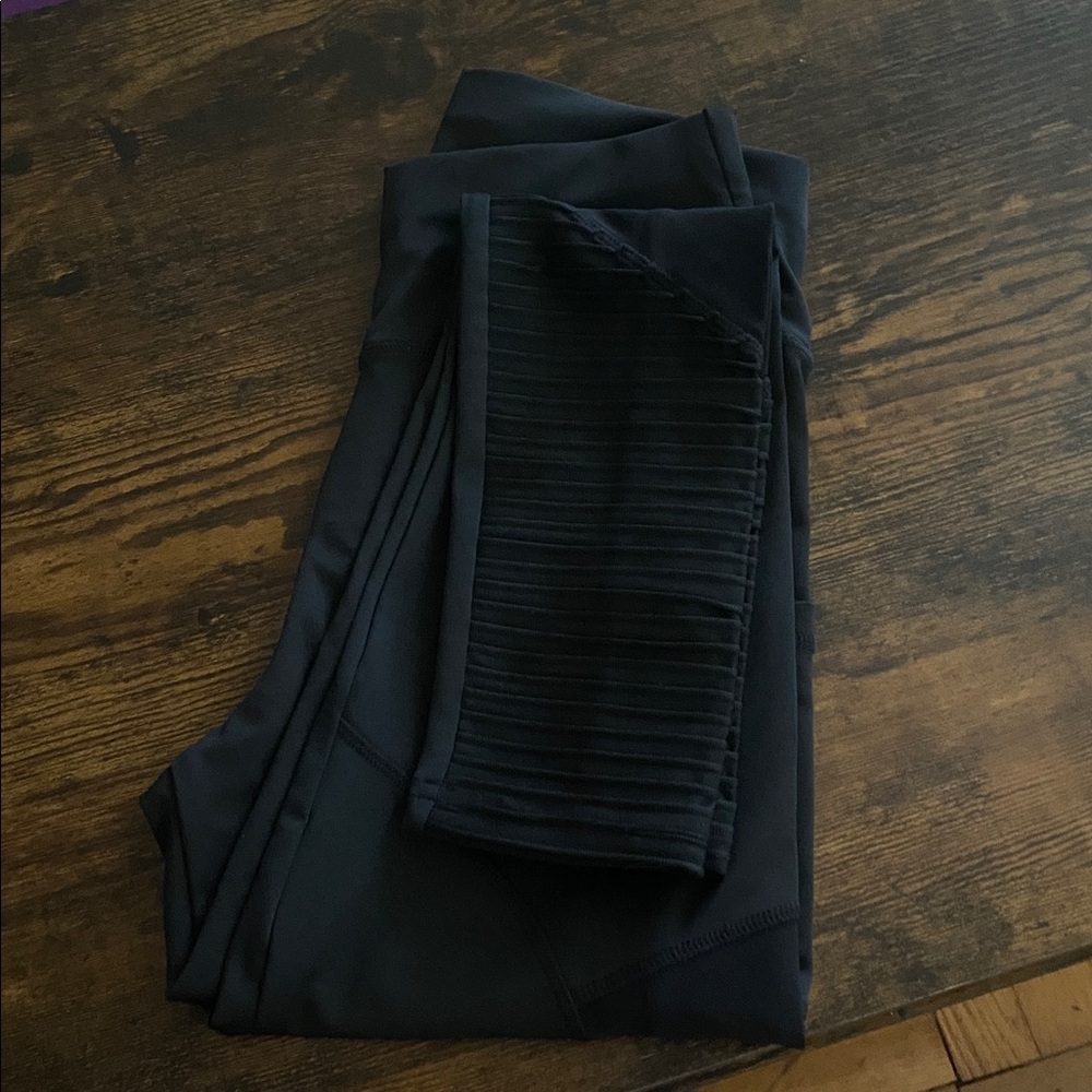 Black Leggings - Picture 5 of 9
